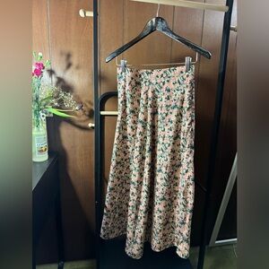 Floral print, flowy long skirt